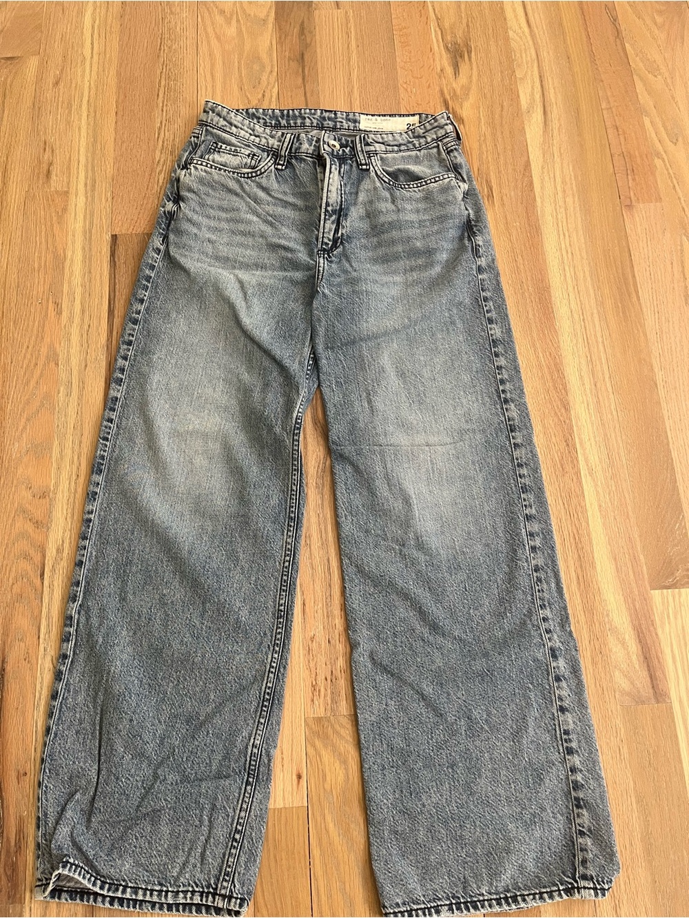 Rag & Bone Cloud Lori Wide Leg Jeans in the color Dubois, Size 25 - Picture 3 of 5